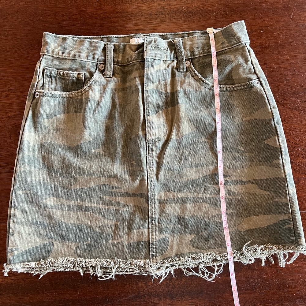 Camouflage Jean skirt - Picture 3 of 4